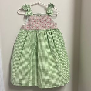 Gymboree smocked dress size 2T. EEUC.   Perfect for Easter!
